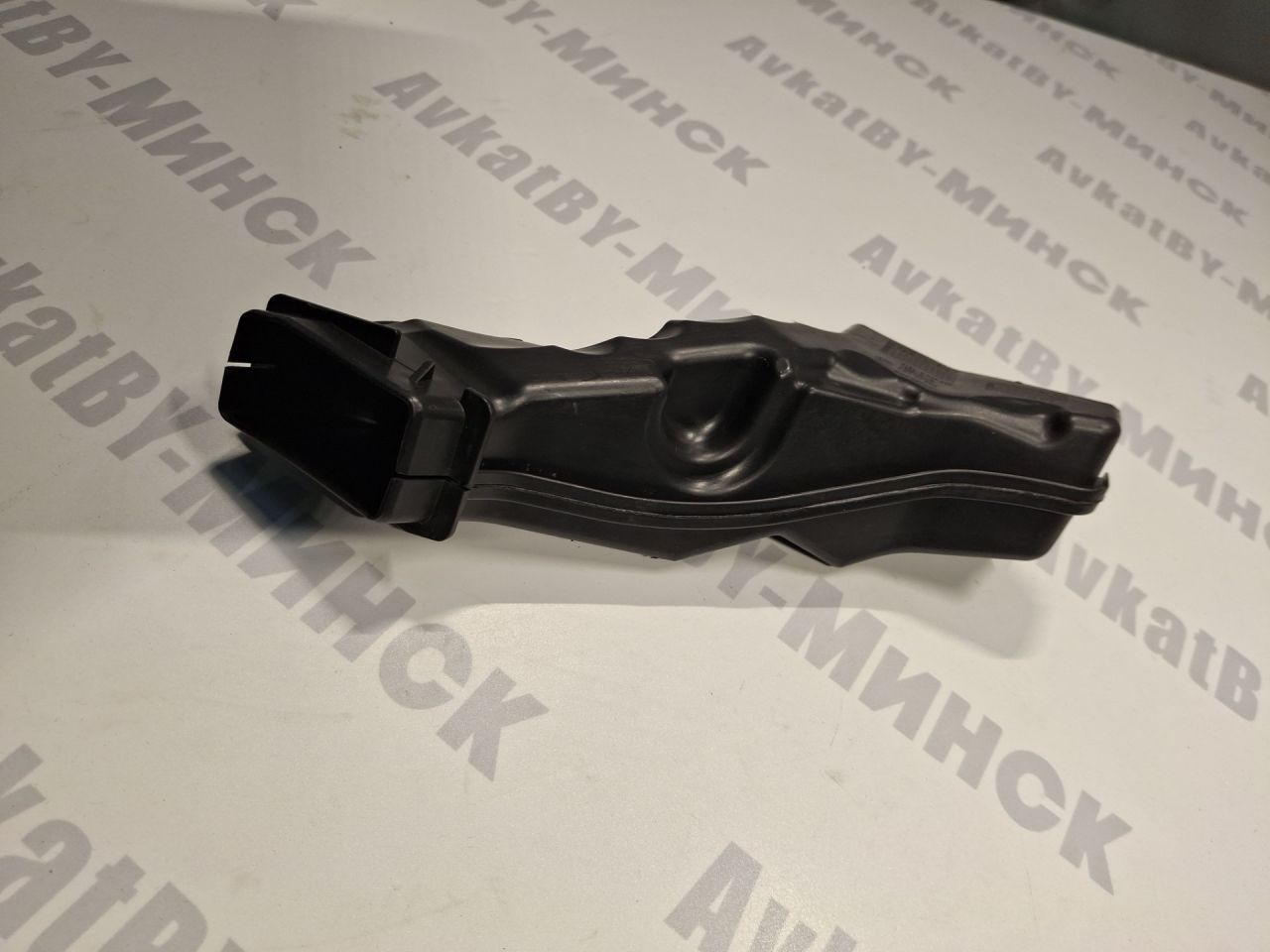 водосток капота BMW 5 серия G60/G61 2024, 2.0 л., b48b20s, бензин, АКПП, с4а, седан, полный привод, 51319449090, 9449090 - фото №1