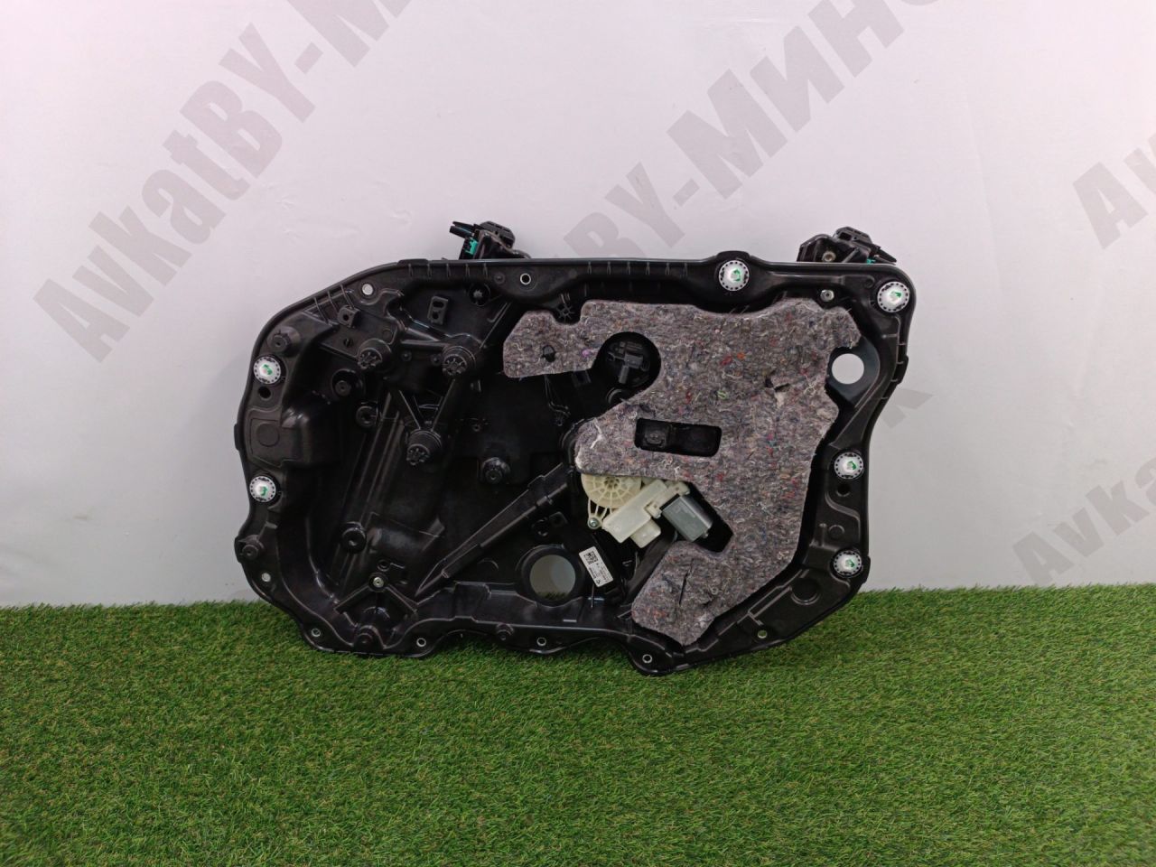 стеклоподъемник передний правый BMW i5 G60 2023, электро, a300, седан, задний привод, правый руль, 67625A28AC4, 5A28AC4, 51335A8DA32, 5A8DA32, 51335A08A82, 5A08A82 - фото №1