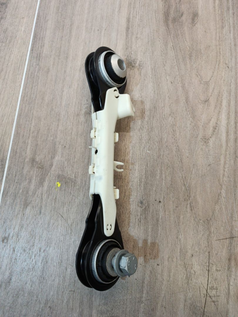 рычаг задний правый BMW i5 G60 2023, электро, a300, седан, задний привод, правый руль, 6892258, 33306892258 - фото №1