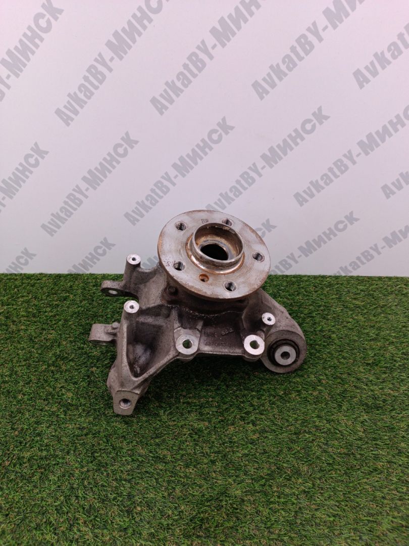 кулак задний левый BMW X7 G07 2021, 4.4 л., N63B44D, бензин, АКПП, c27 arktis-grau brillanteffekt, внедорожник 5 дв., полный привод, 6876653, 33306876651, 6876651, 6895673 - фото №1