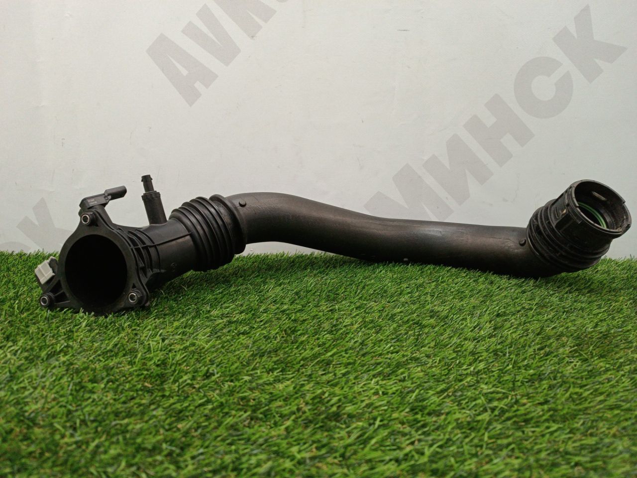 патрубок интеркулера BMW 5 серия G60/G61 2024, 2.0 л., b48b20s, бензин, АКПП, с4а, седан, полный привод, 5A71433, 13715A71433 - фото №1