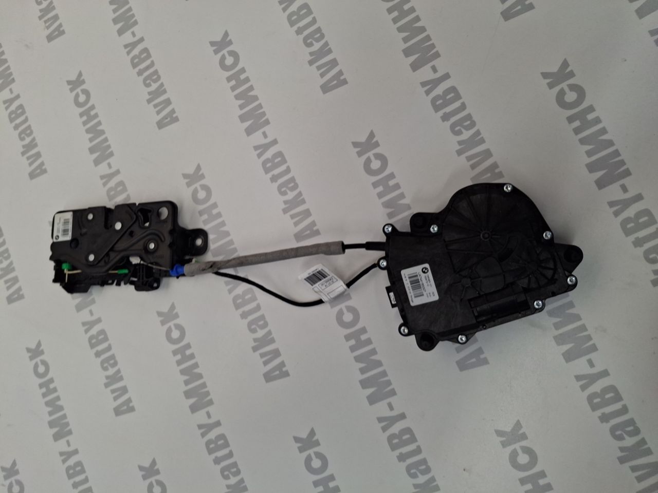 замок багажника BMW X7 G07 2019, 3.0 л., B58B30C, бензин, c1m, внедорожник 5 дв., полный привод, 51247357112, 7357112, 51247441630, 7441630 - фото №1