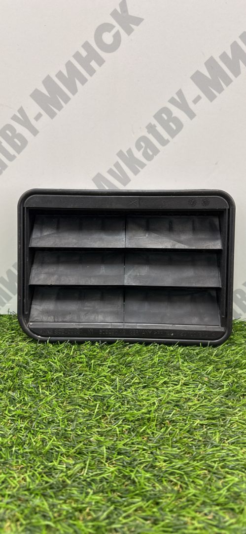 решетка вентиляции багажника BMW X7 G07 2019, 3.0 л., B58B30C, бензин, АКПП, a96, внедорожник 5 дв., полный привод, 64229176945, 9176945 - фото №1