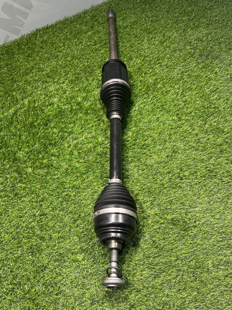 полуось передняя правая (приводной вал, ШРУС) BMW 5 серия G60/G61 2024, 2.0 л., b48b20s, бензин, АКПП, с4а, седан, полный привод, 31605A6B746, 5A6B746 - фото №1