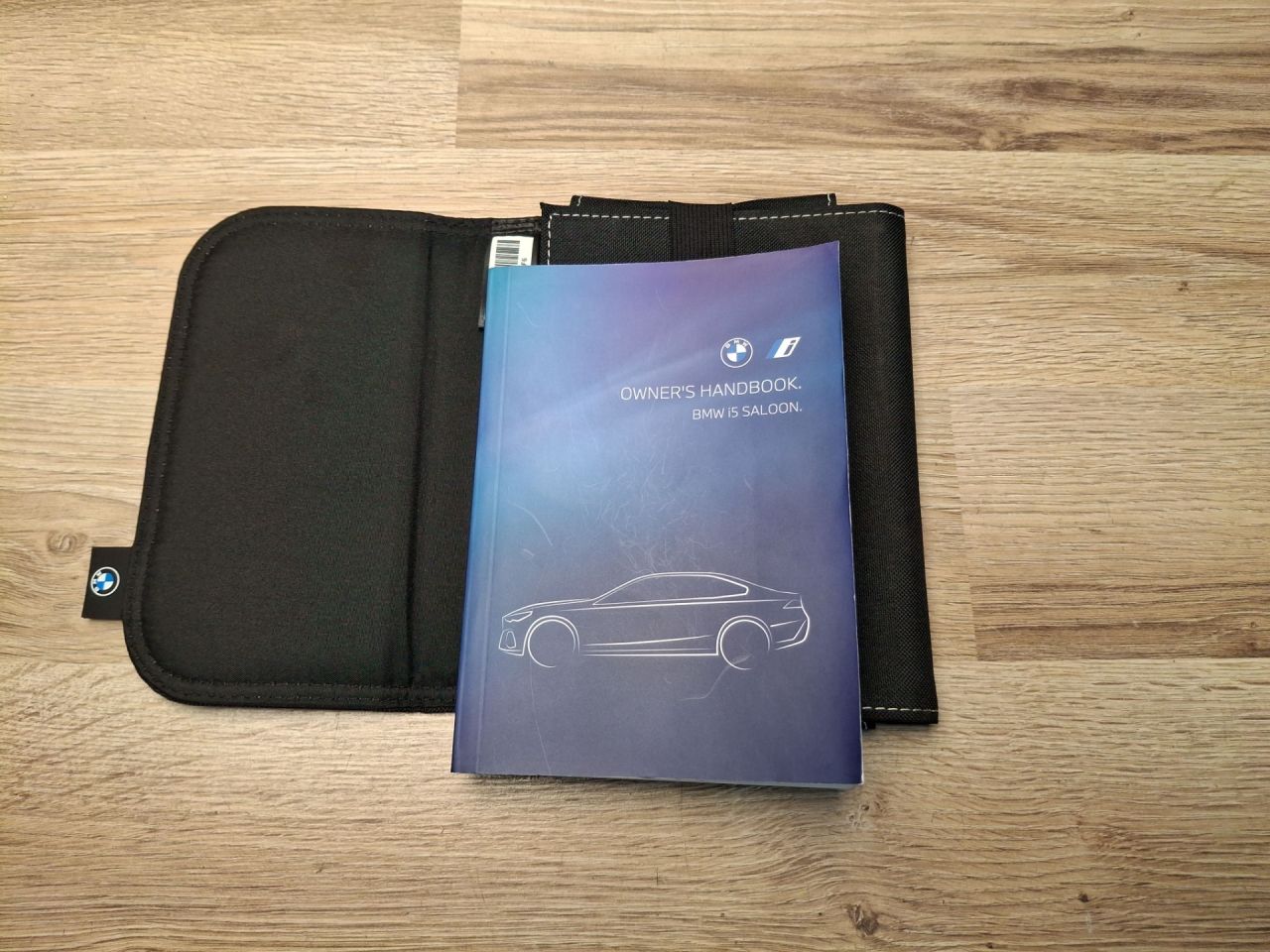 руководство по эксплуатации (сервисная книжка) BMW i5 G60 2023, электро, a300, седан, задний привод, правый руль, 5A389F6 - фото №1