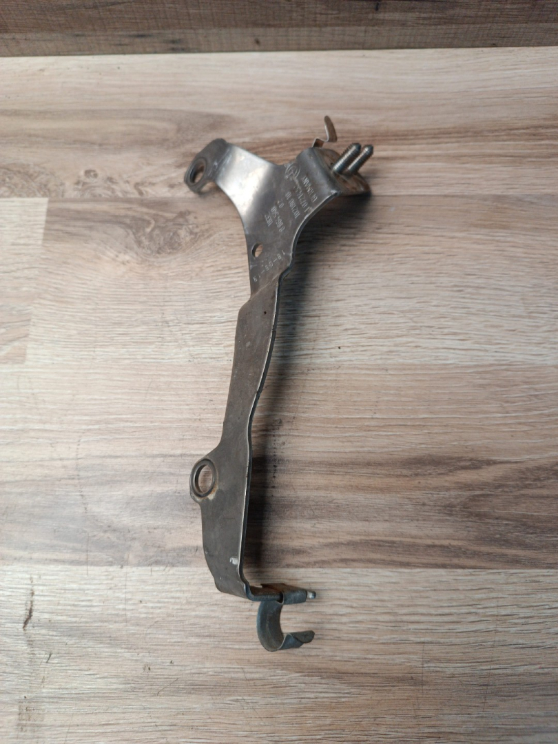 Кронштейн (крепление) выпускного коллектора BMW X3 G01 2020, 3.0 л., B58B30B, бензин, c1m, внедорожник 5 дв., полный привод, 18328664540, 8664540 - фото №1