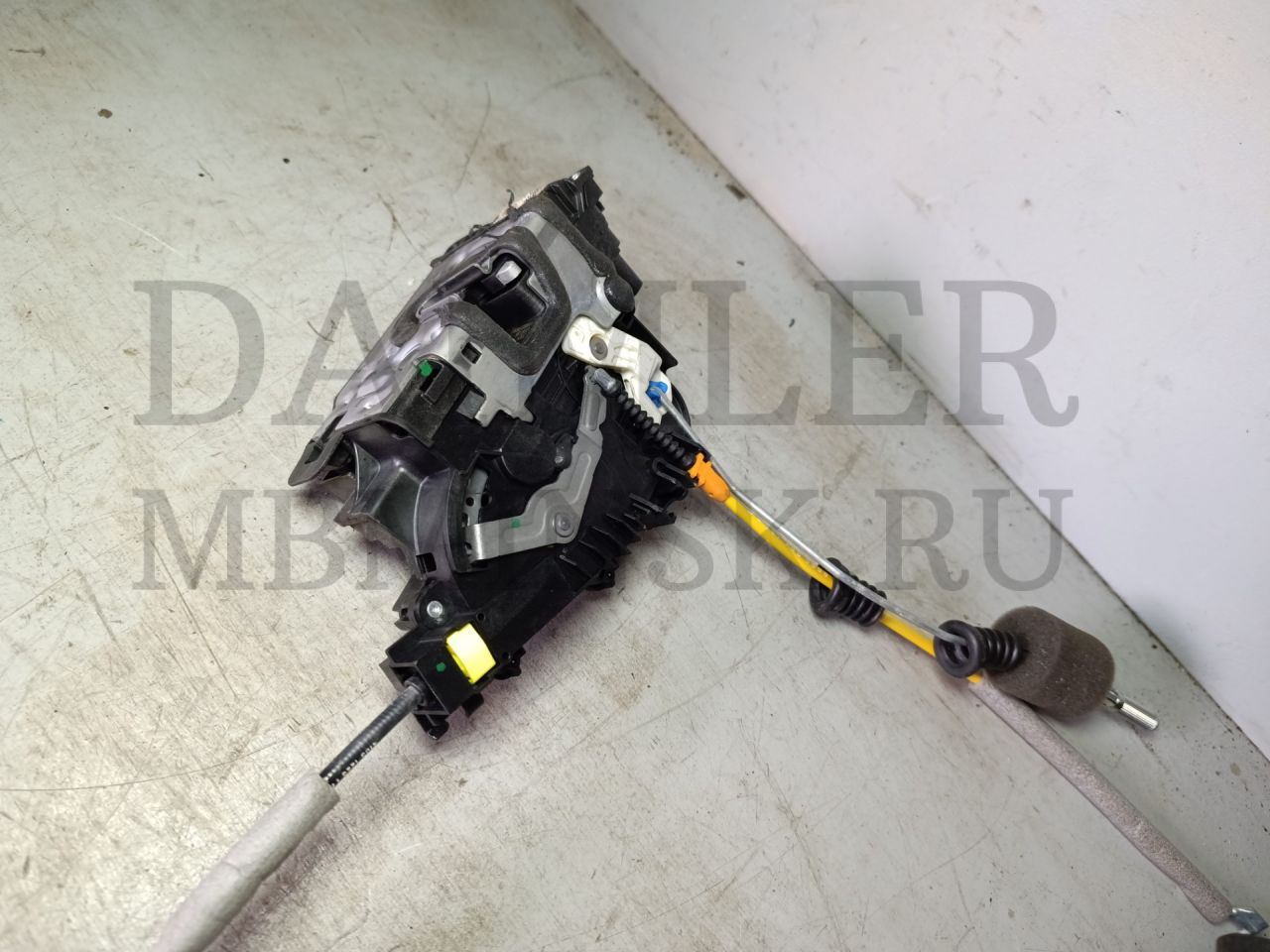 замок двери передней левой Mercedes-Benz CLS AMG C257 2018, 2.9 л., OM 656.929, дизель, АКПП, A0997208501 - фото №1