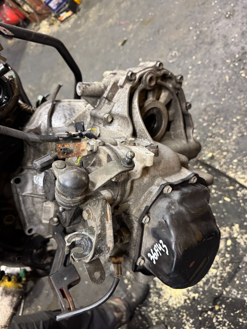 КПП механическая (МКПП) Suzuki Wagon R 2 поколение 2001, 1.3 л., i, бензин, МКПП - фото №1