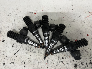 форсунка Volkswagen Transporter T5 2006, 2.5 л., TDi, AXD, дизель, МКПП, 070130073F