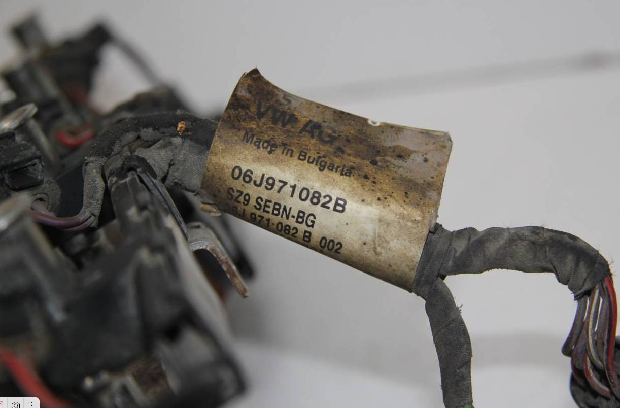 проводка Skoda Superb 2 поколение 3T5 2010, 1.8 л., CDAB, бензин, АКПП, черный, лифтбэк, передний привод, 06J971082B - фото №1