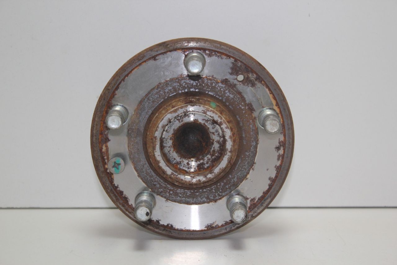 ступица задняя JAC S3 1 поколение 2019, 1.6 л., бензин, МКПП, серебристый, универсал, передний привод, 3104100U2210 - фото №1