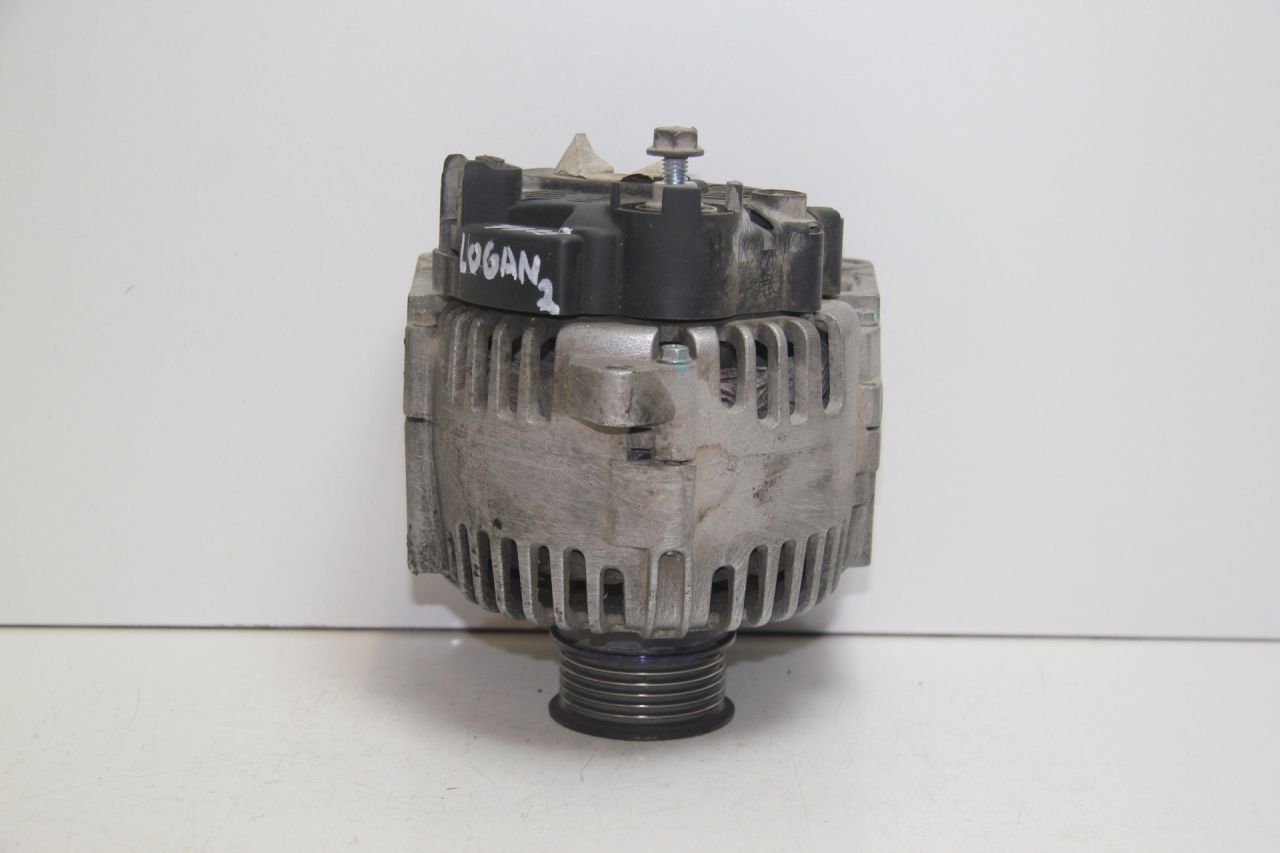 генератор Renault Logan 2 поколение L8 2016, 1.6 л., K4M 842, бензин, МКПП, белый, седан - фото №1