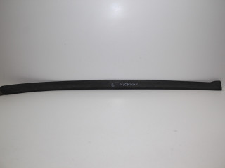 молдинг лобового стекла Citroen C3 Picasso 1 поколение SH 2010, 1.4 л., 8FS (EP3), бензин, МКПП, серый, хетчбэк 5 дв., передний привод