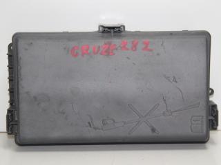 блок предохранителей Chevrolet Cruze 1 поколение J300 2010, 1.6 л., F16D3, бензин, МКПП, белый, седан, передний привод, 13222782