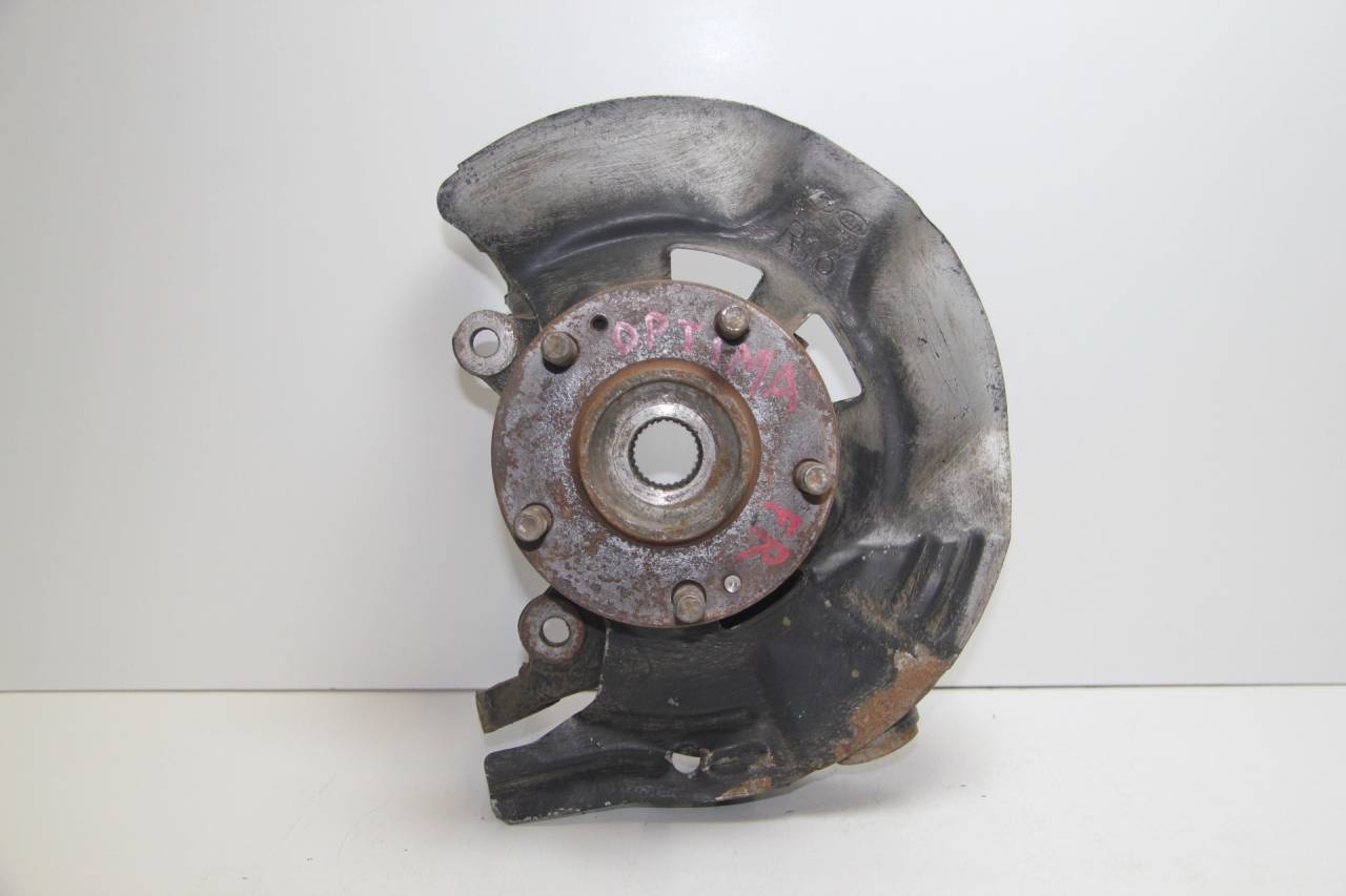 кулак поворотный правый Kia Optima 3 поколение TF 2013, 2.4 л., G4KJ, бензин, АКПП, серебро, седан, передний привод - фото №1