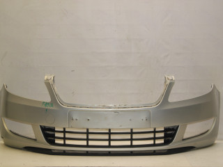 бампер передний Skoda Fabia 2 поколение [рестайлинг] 5J2 2013, 1.2 л., CGPA, бензин, МКПП, серебристо-желтый, хетчбэк 5 дв., передний привод