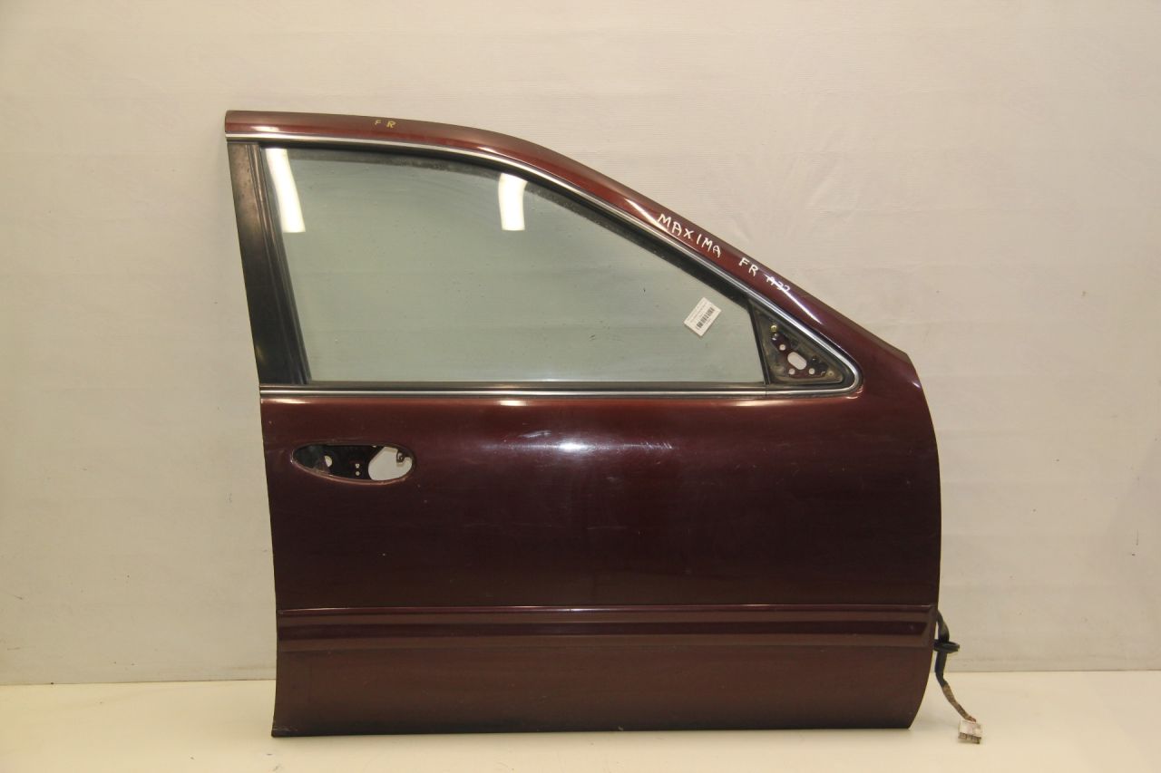 дверь передняя правая Nissan Maxima A32 1997, 3.0 л., VQ30DE, бензин, АКПП, вишнёвый, седан, передний привод - фото №1