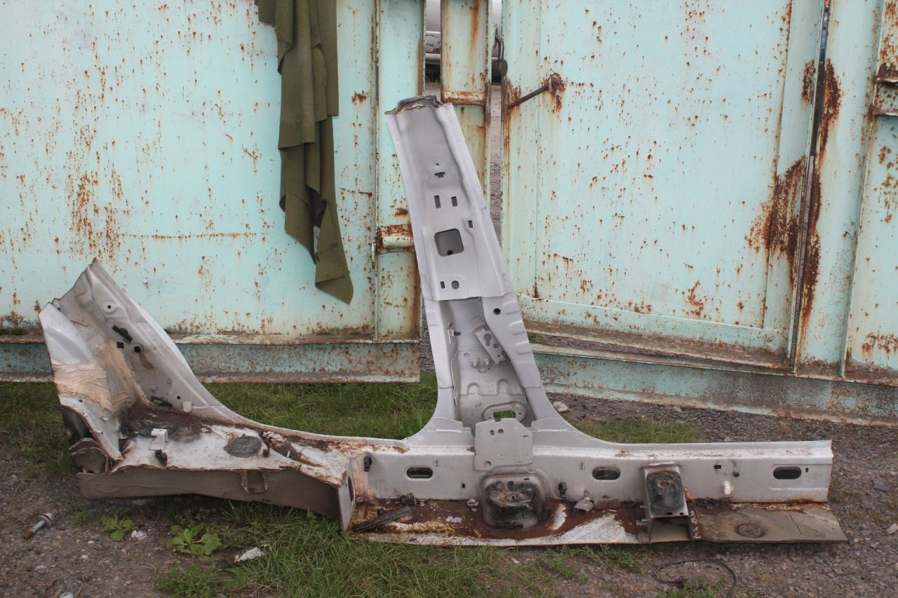 порог левый Renault Kaptur 1 поколение SUV 2018, 1.6 л., H4MD429, бензин, вариатор, белый, хетчбэк 5 дв., передний привод, 8200839124 - фото №1