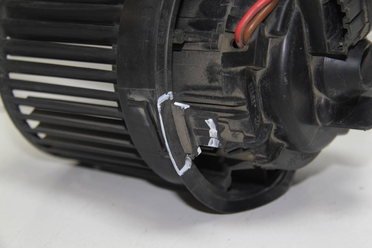 моторчик печки Renault Logan 2 поколение L8 2014, 1.6 л., K7M 812, бензин, МКПП, серебро, седан, передний привод, T1020779F - фото №1