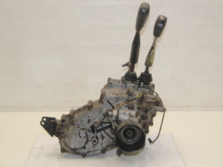 раздаточная коробка Derways Shuttle 1 поколение 2006, 2.4 л., 4G64-S4M, бензин, МКПП, бежевый, полный подключаемый привод