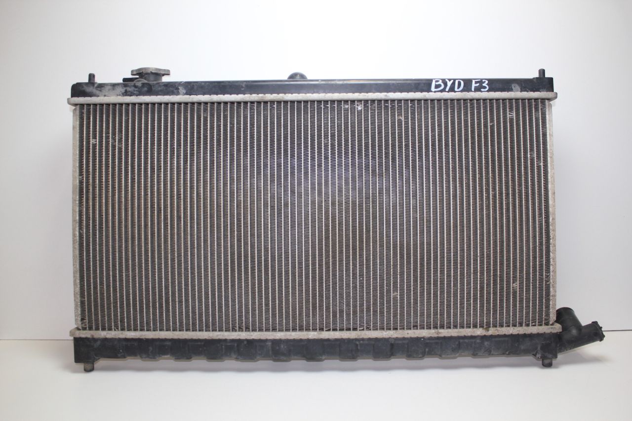 радиатор (основной) BYD F3 1 поколение 2007, 1.6 л., DA4G18, бензин, МКПП, красный, седан, передний привод, BYDF31301100 - фото №1