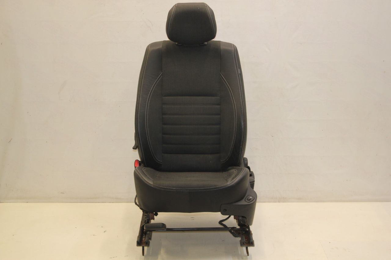 сиденье переднее Renault Laguna 3 поколение BT0/1 2008, 1.6 л., K4M 824, бензин, МКПП, серо-голубой, хетчбэк 5 дв., передний привод - фото №1