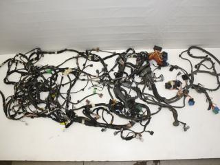 проводка Renault Arkana 1 поколение SUV 2020, 1.3 л., H5H, бензин, вариатор, серый, хетчбэк 5 дв., полный подключаемый привод, 240186161V