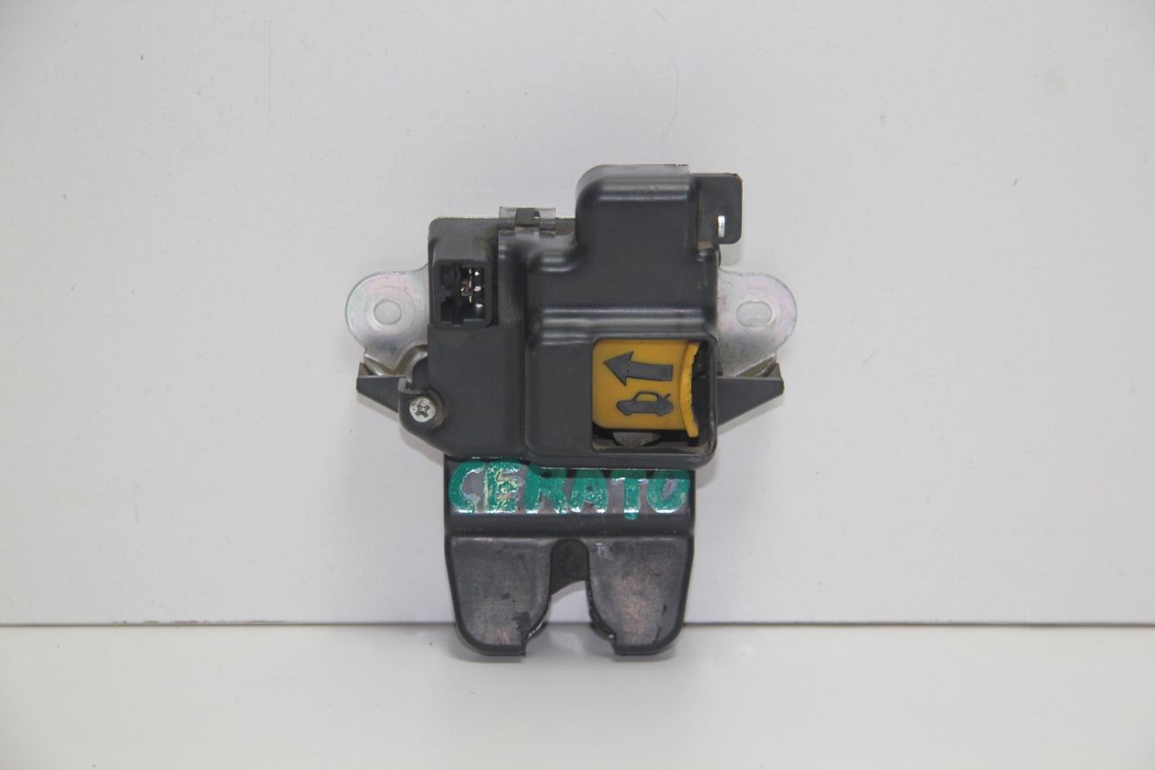 замок багажника Kia Cerato 2 поколение TD 2012, 1.6 л., G4FC, бензин, АКПП, серебристый, седан, передний привод, 812301M060 - фото №1