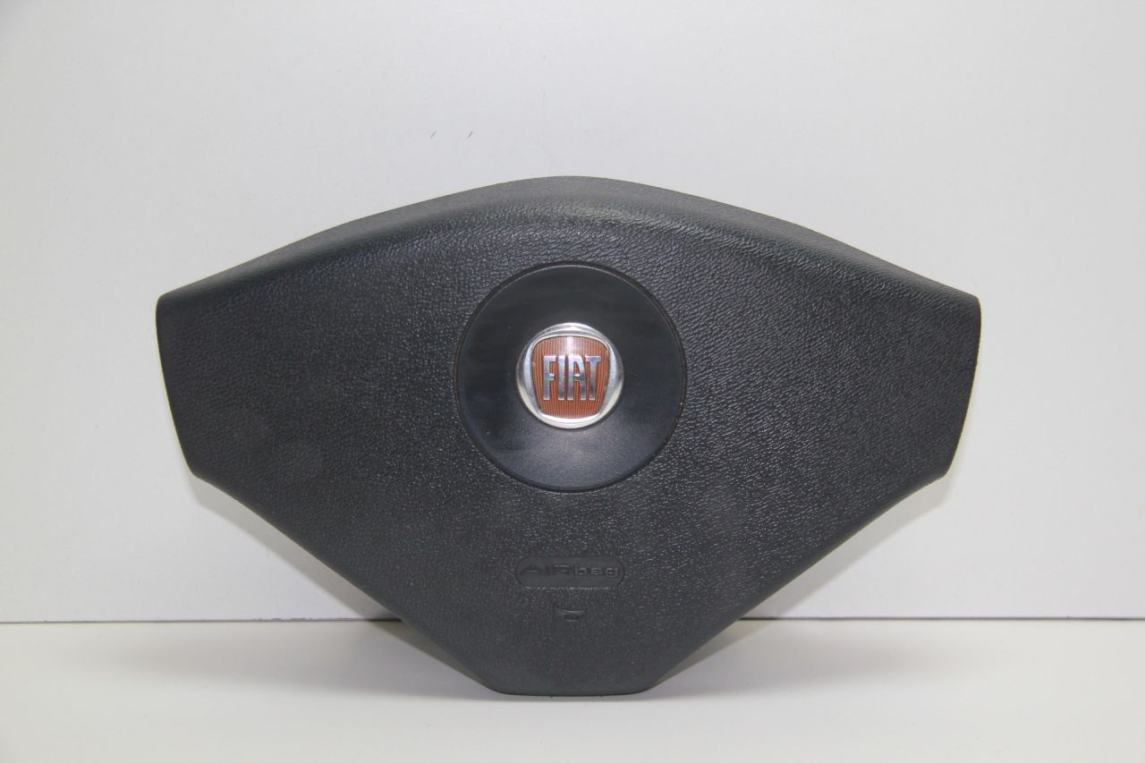 подушка безопасности водителя Fiat Albea 1 поколение 178 2005, 1.4 л., 350 A1.000, бензин, МКПП, седан - фото №1