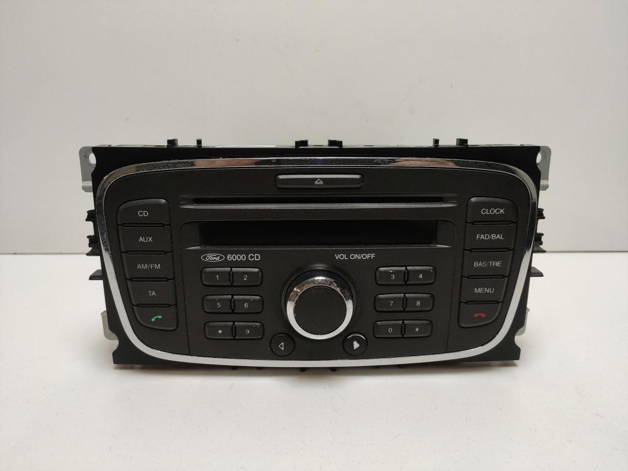 магнитола Ford Focus 2 поколение 2007, 1.6 л., HXDB, бензин, МКПП, серебристый, седан, передний привод, KW2000 - фото №1