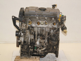 двигатель Peugeot 206 1 поколение [рестайлинг] 2A 2006, 1.4 л., KFW, бензин, МКПП, серебристый, хетчбэк 5 дв., передний привод
