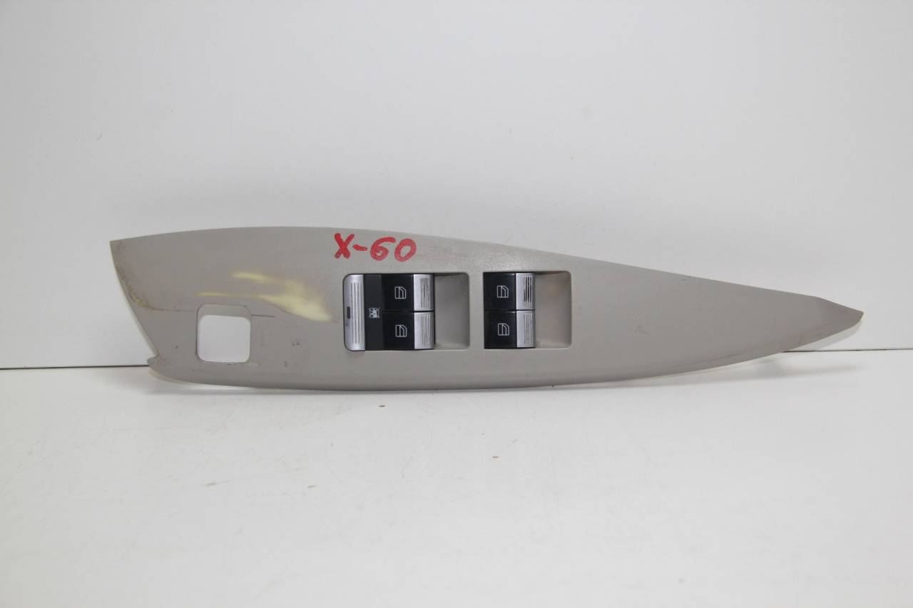 блок управления стеклоподъемниками Lifan X60 1 поколение 2013, 1.8 л., LFB479Q, бензин, МКПП, серебро, универсал, передний привод, B3746120A2 - фото №1