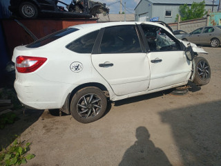 Lada Granta 1 поколение
