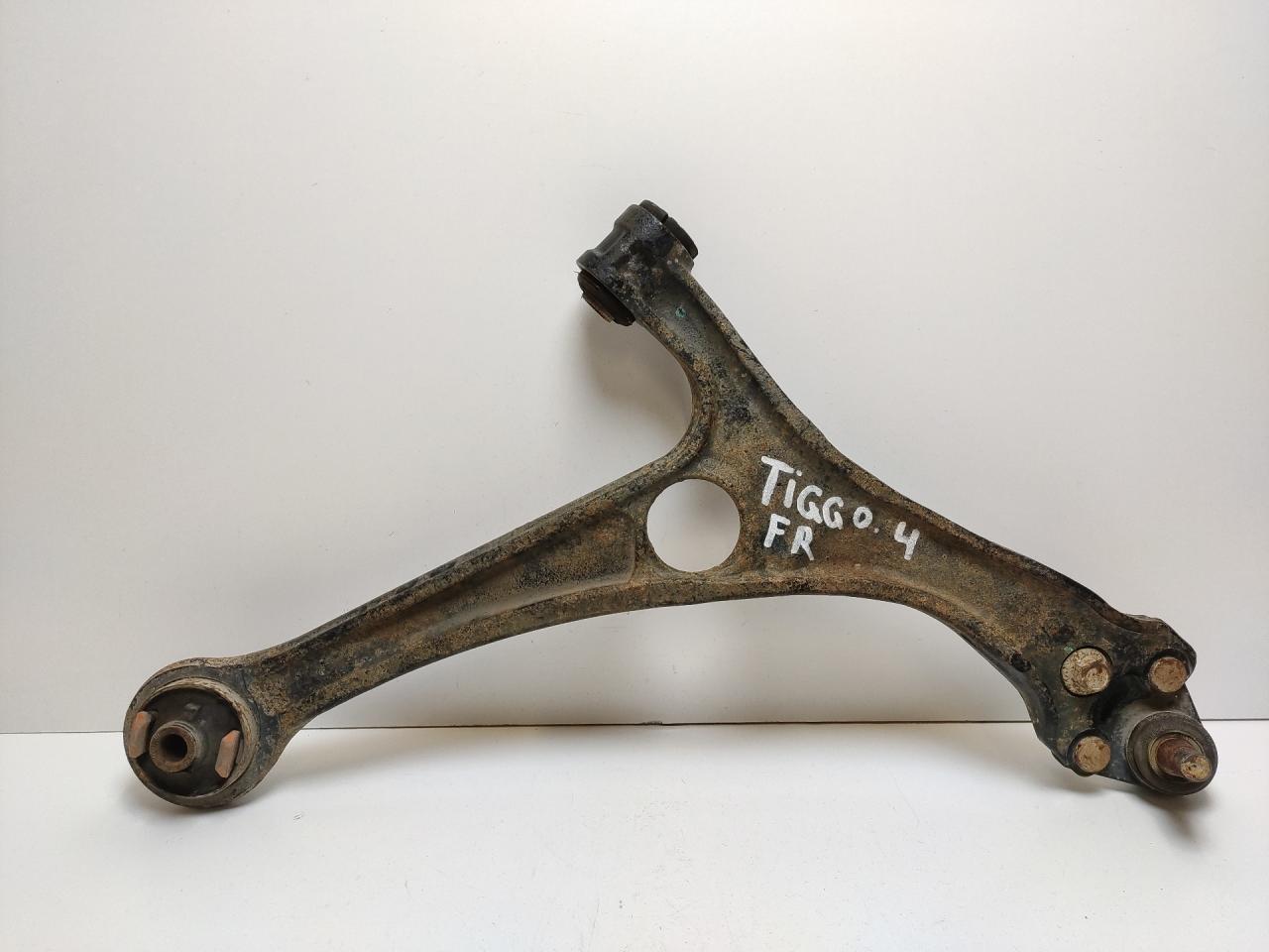 рычаг передний правый Chery Tiggo 4 1 рестайлинг 1 поколение 2021, 2.0 л., SQRD4G20, бензин, вариатор, серый, универсал, передний привод - фото №1