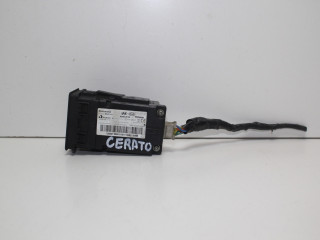 замок зажигания Kia Cerato 2 поколение TD 2012, 1.6 л., G4FC, бензин, АКПП, серебристый, седан, передний привод, 954902P100