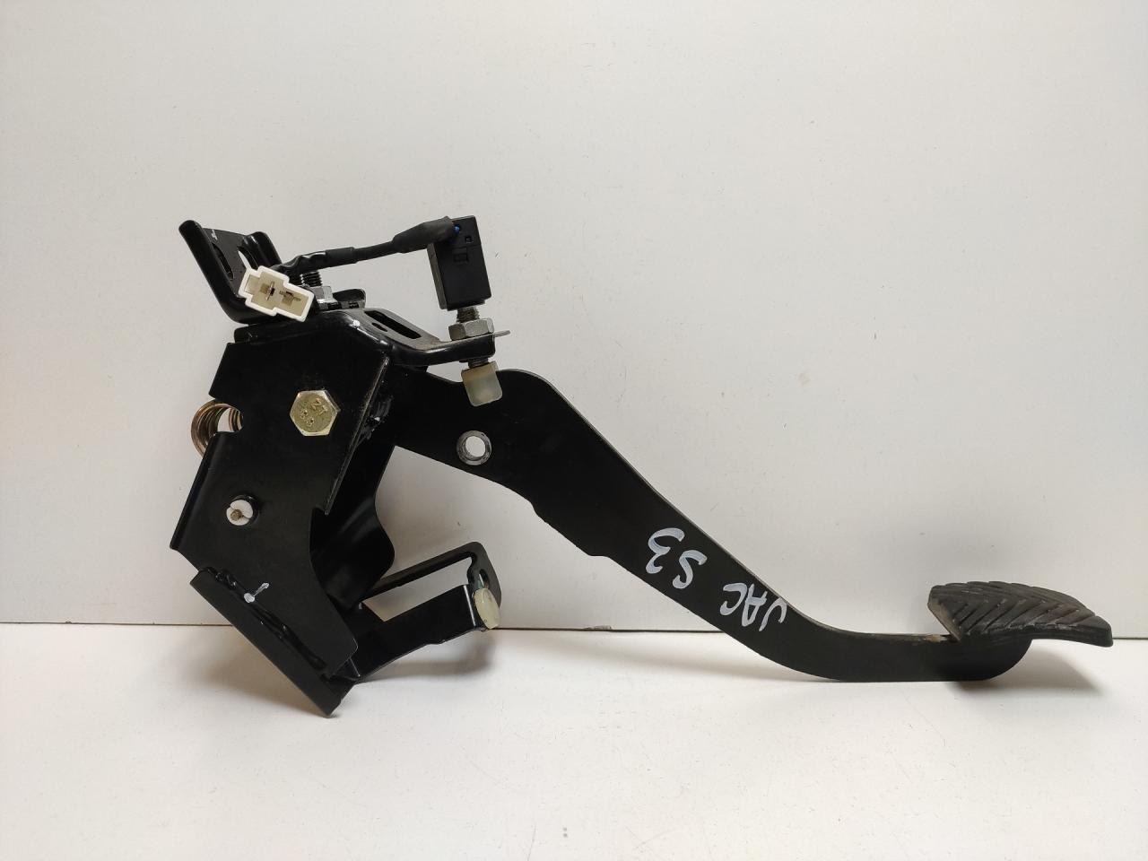 педаль сцепления JAC S3 1 поколение 2019, 1.6 л., бензин, МКПП, серебристый, универсал, передний привод, 1602100U2210, JAC-L21011 - фото №1