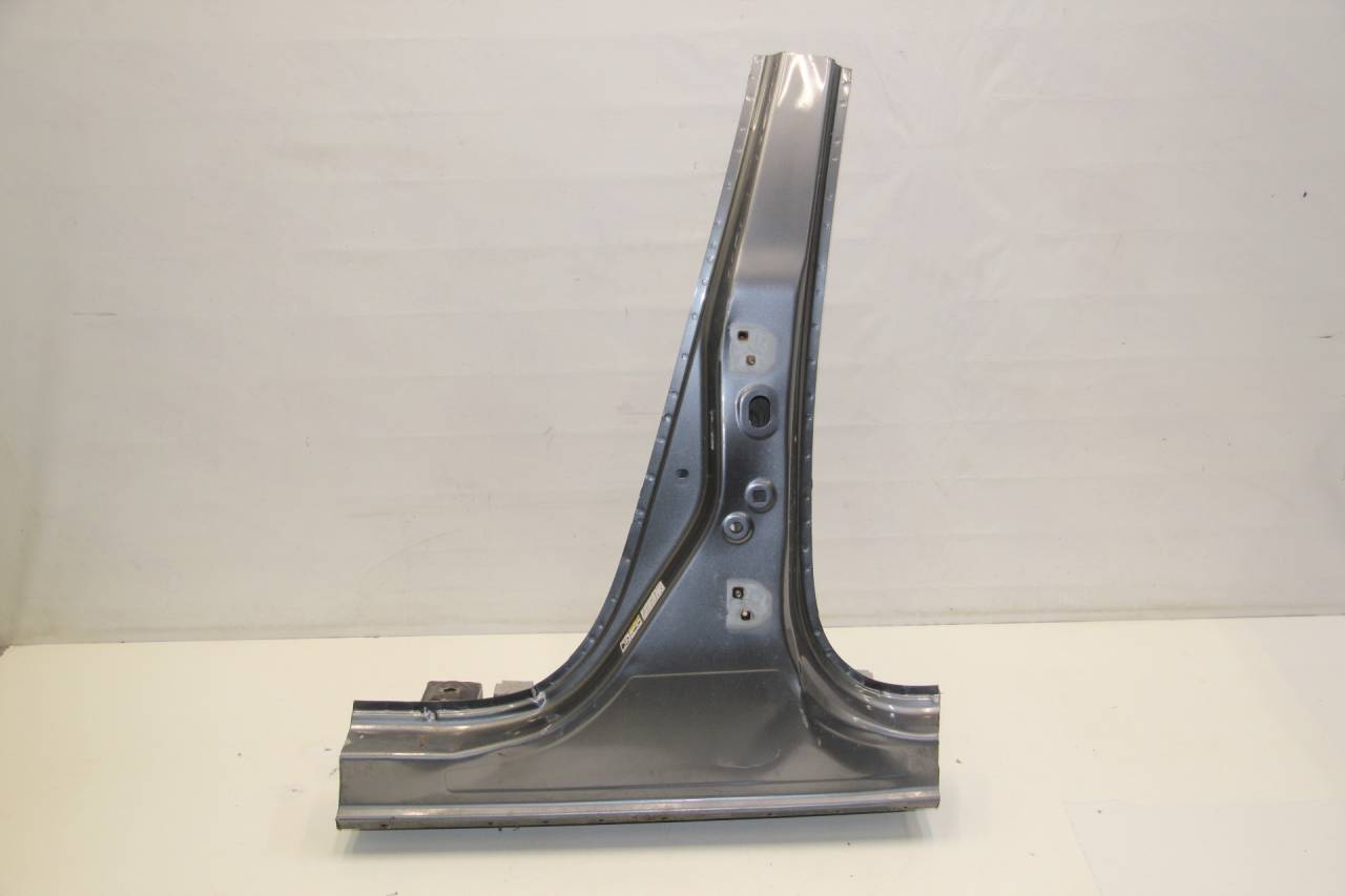 Стойка кузовная центральная левая Renault Arkana 1 поколение SUV 2020, 1.3 л., H5H, бензин, вариатор, серый, хетчбэк 5 дв., полный подключаемый привод - фото №1