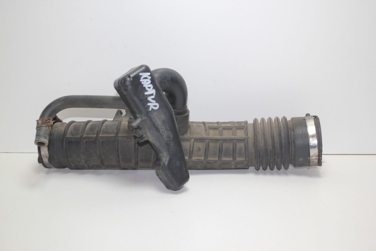 патрубок воздушного фильтра Renault Kaptur 1 поколение SUV 2018, 1.6 л., H4MD429, бензин, вариатор, белый, хетчбэк 5 дв., передний привод, 165780388R - фото №1