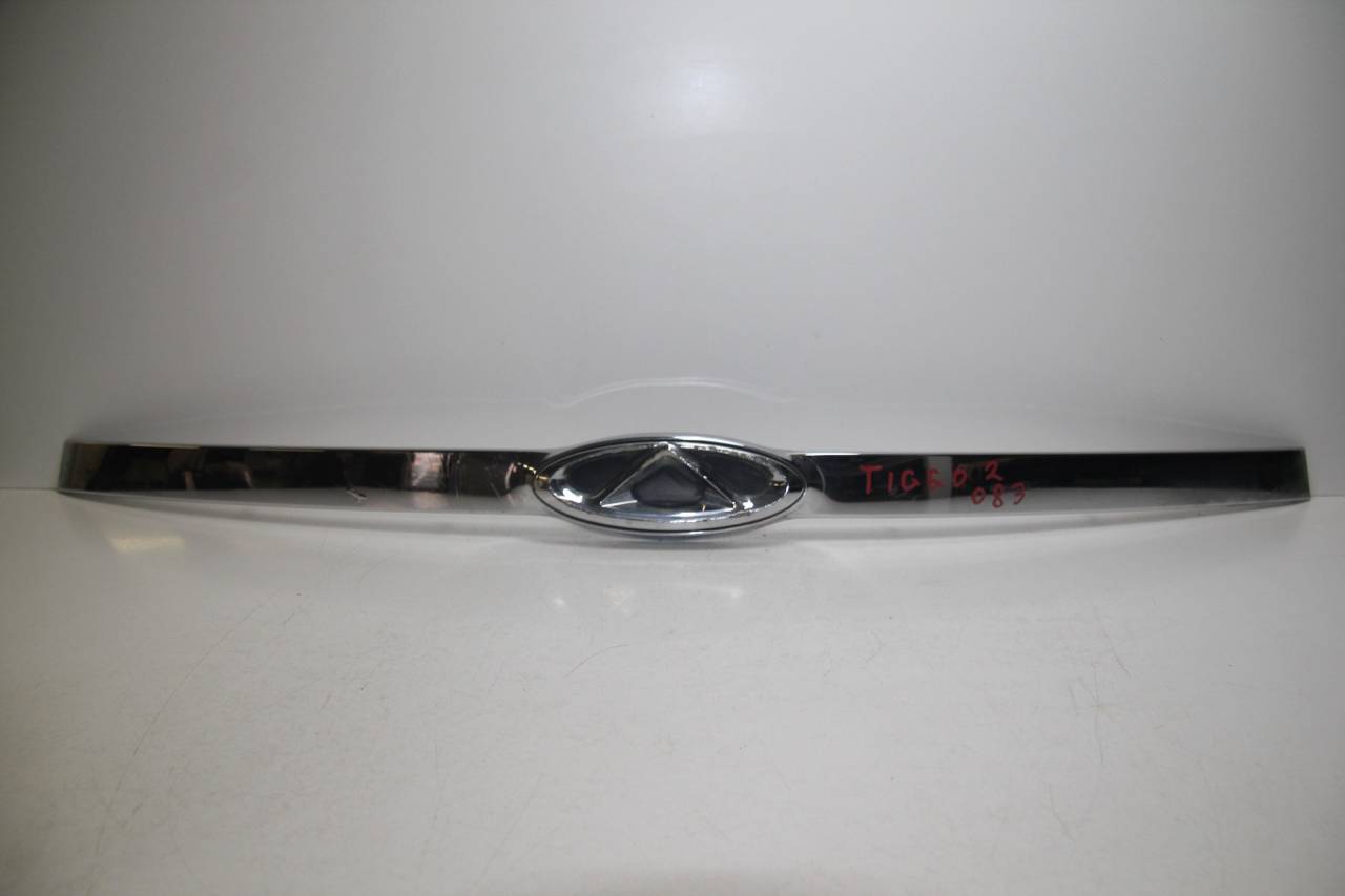 накладка двери (крышки) багажника Chery Tiggo 2 1 поколение 2017, 1.5 л., SQRD4G15B, бензин, МКПП, J695608510 - фото №1