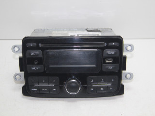 Магнитола штатная Renault Logan 2 поколение L8 2016, 1.6 л., K4M 842, бензин, МКПП, белый, седан, 281159486R