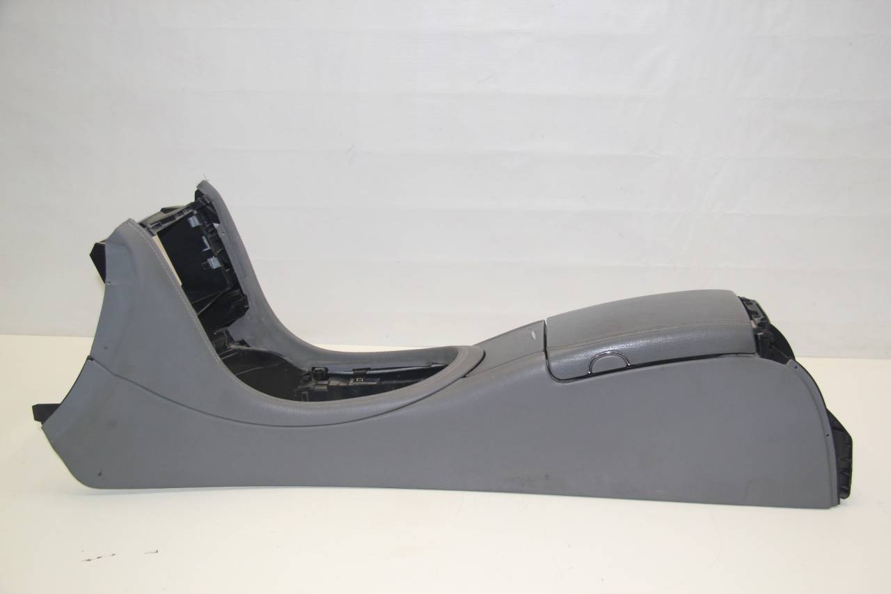 подлокотник Mercedes-Benz CLS-Класс C219 2004, 3.5 л., M272 E35, бензин, АКПП, бежевый, седан, задний привод - фото №1