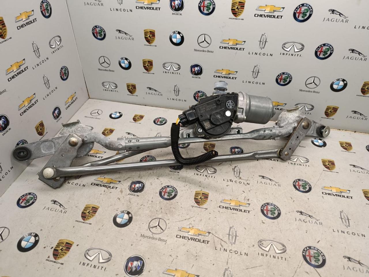 механизм стеклоочистителя (трапеция дворников) GMC Terrain 2 поколение 2019, 1.5 л., бензин, передний привод, 84568360 - фото №1