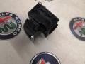 кнопка открытия багажника Alfa Romeo Stelvio 1 поколение 2018, 2.2 л., дизель, АКПП, правый руль, 01561170210 - фото №2