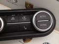 блок управления печки / климат-контроля Alfa Romeo Stelvio 1 поколение [рестайлинг] 2021, 2.0 л., бензин, АКПП, 01561506110 - фото №3