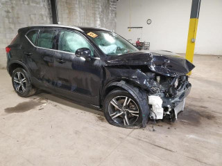 Volvo XC40 1 поколение