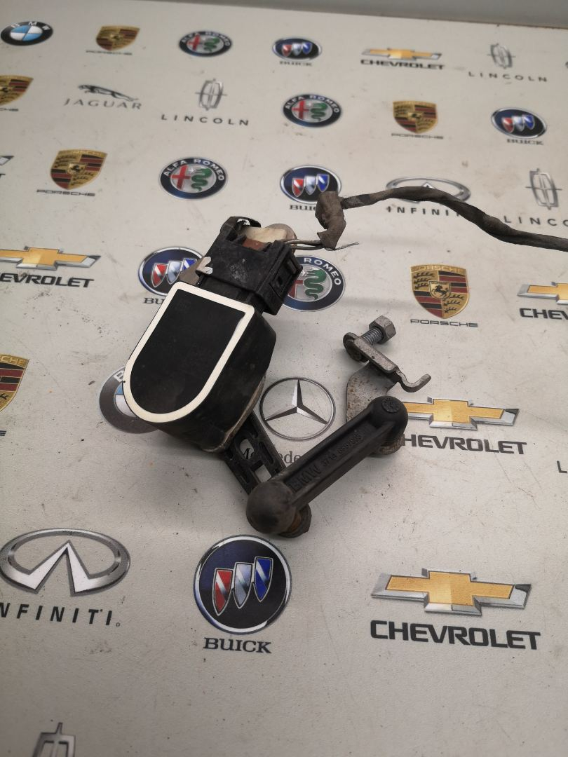 датчик дорожного просвета BMW 5 серия G30/G31 2018, 25916010, 3714687000002, 6870000 - фото №1
