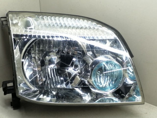 фара правая Nissan X-Trail T30 2004, 2.2 л., DCi, дизель, серебристый, внедорожник 5 дв., полный подключаемый привод