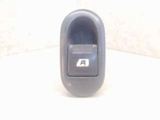 кнопка стеклоподъемника двери Peugeot 1007 1 поколение 2007, 1.4 л., HDi, дизель, 5МКПП, серебристый, хетчбэк 3 дв., 96401469XT