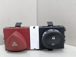 кнопка аварийной сигнализации Renault Megane 2 поколение 2004, 1.5 л., DCi, K9K 722, дизель, 5МКПП, серебристый, хетчбэк 5 дв., передний привод, 8200095493, 8200109723, 8200107808, 88040001, 88040002, 88040003