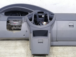 панель передняя салона (торпедо) Kia Carens 2 поколение 2006, 2.0 л., CRDi, дизель, 5МКПП, чёрный, минивэн